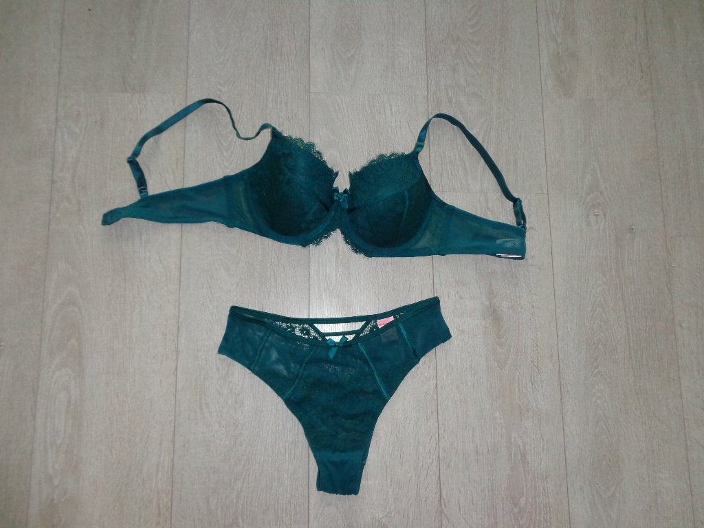 lingeriesetjes/BH's maat 80B,80C,Hunkemoller,, Sapph, Ophalen of Verzenden, Overige kleuren, Setje