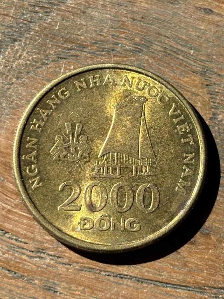 2000 Dong 2003 Vietnam, Ophalen of Verzenden, Zuidoost-Azië, Losse munt