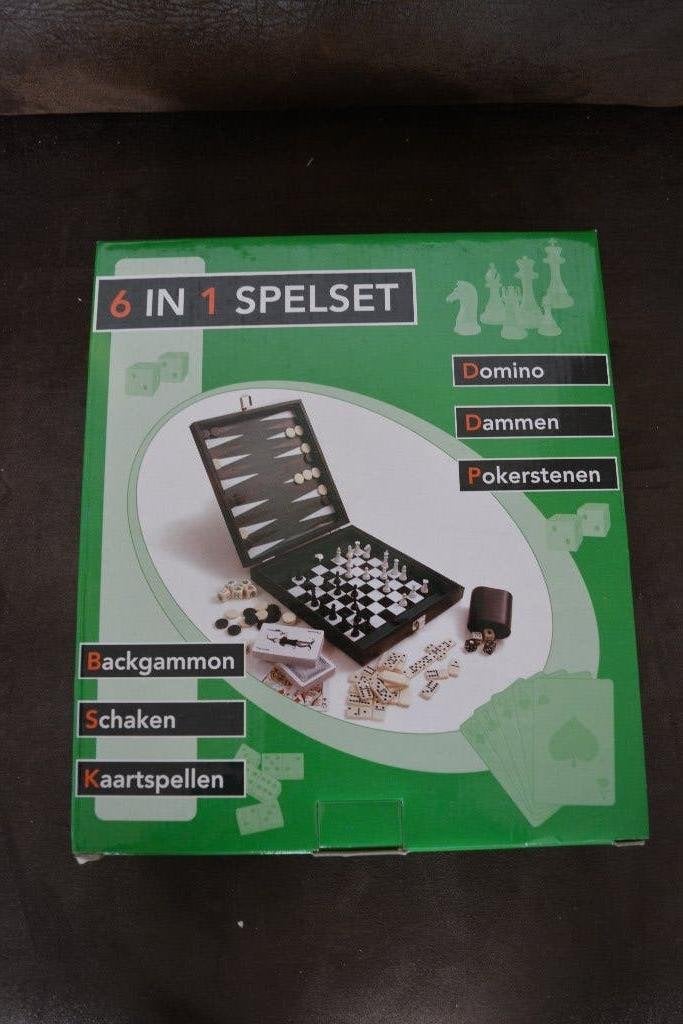 6 in 1 spellendoos (dammen, schaken, kaart, domino etc), Ophalen of Verzenden, Gebruikt