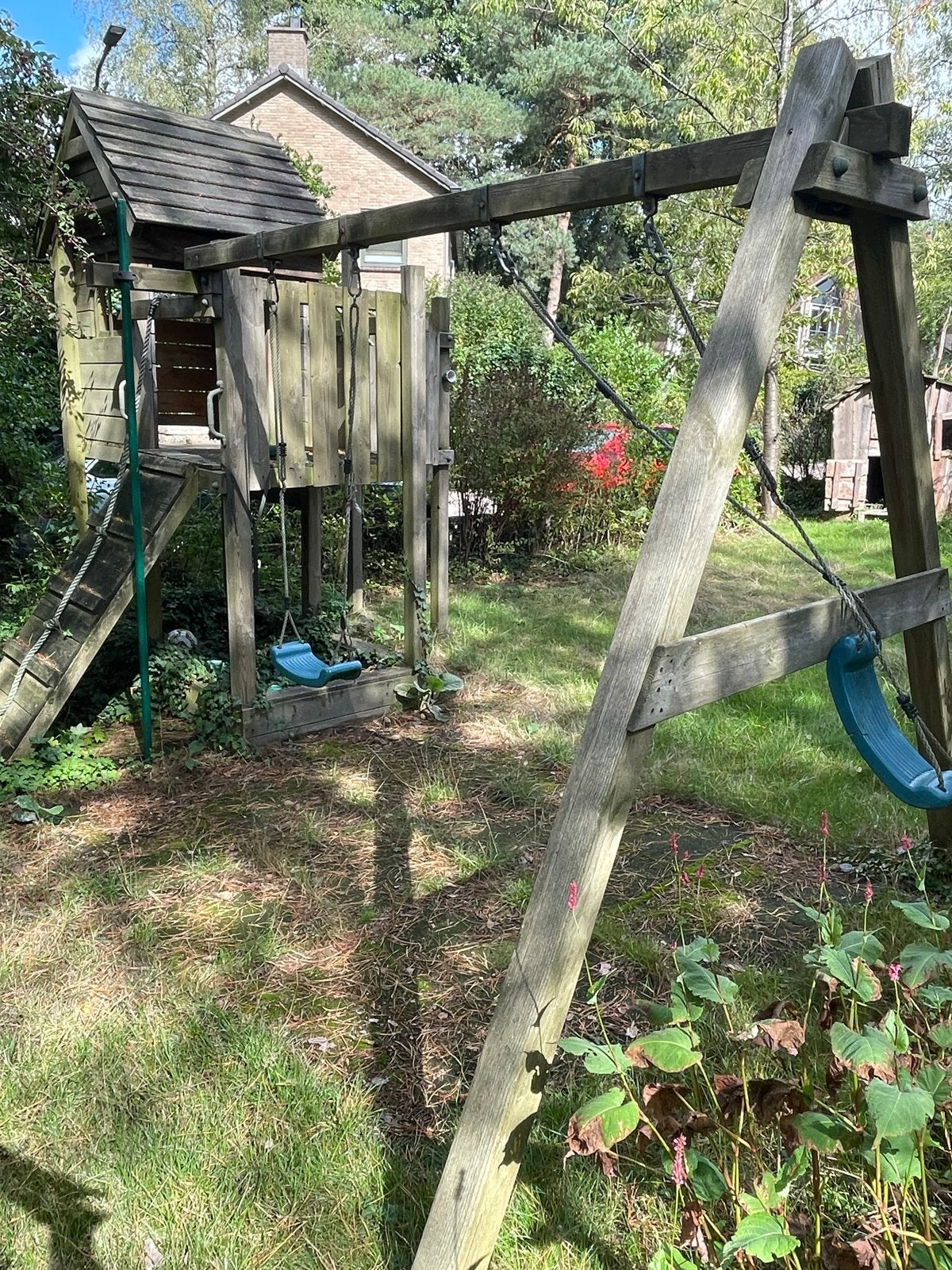 Speeltoestel met huisje en schommels (zelf afbreken), Ophalen, Gebruikt, Schommel