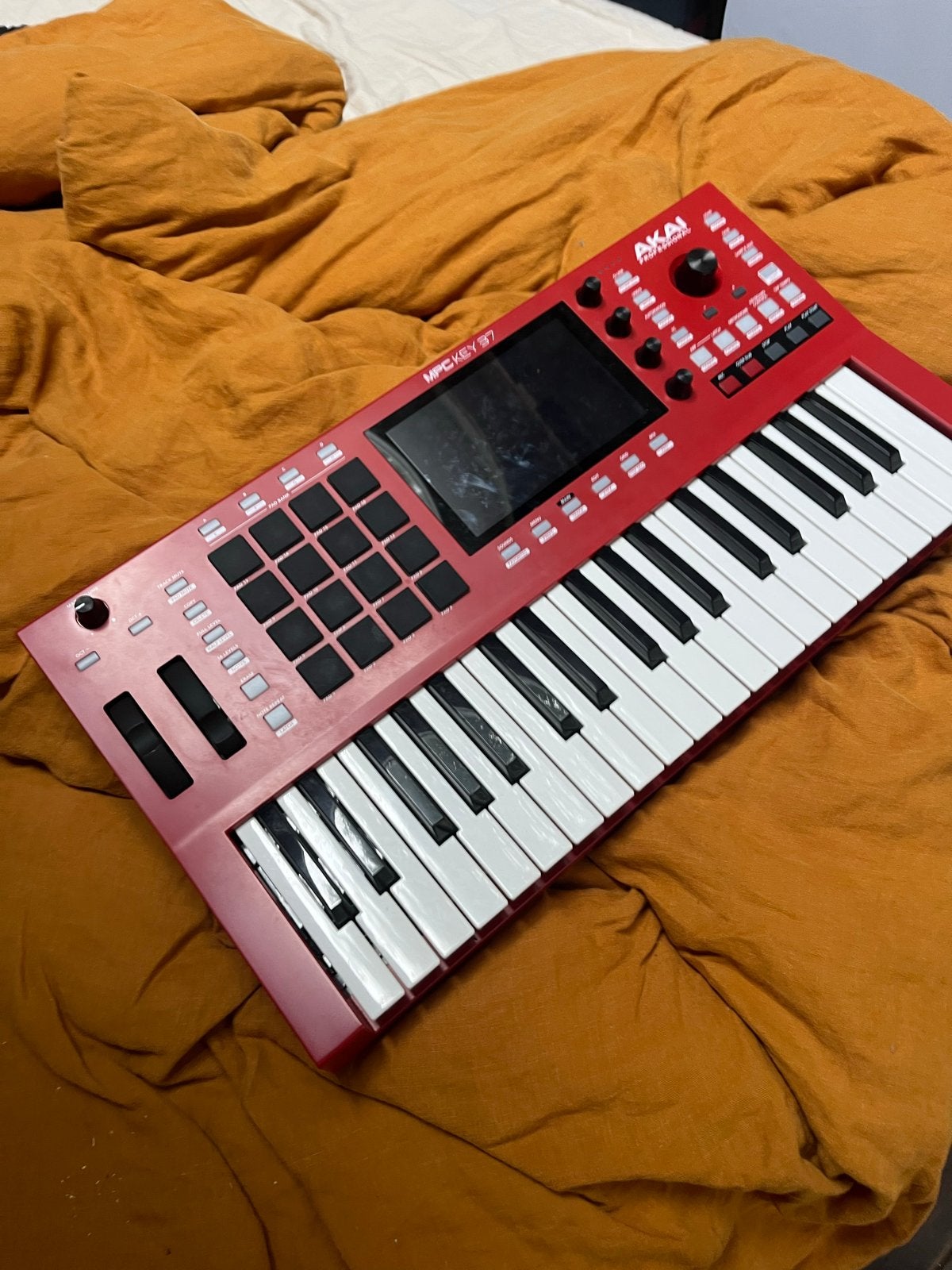 Akai MPC Key 37 Muzikale Productie Works station met stofkap, Muziek en Instrumenten, Keyboards, Overige merken, Gebruikt, Midi-aansluiting