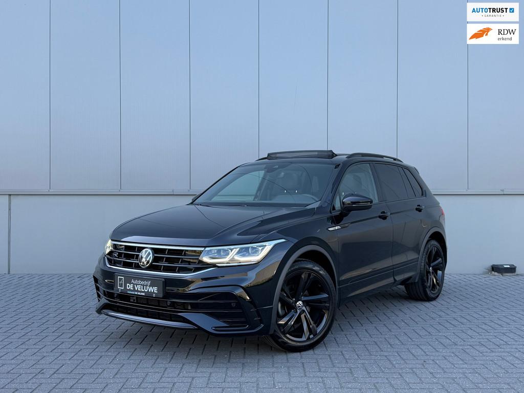 Volkswagen Tiguan 1.5 TSI R-Line Pano IQ-Light Led Matrix Sf, Zwart, 4 cilinders, 1446 kg, Origineel Nederlands