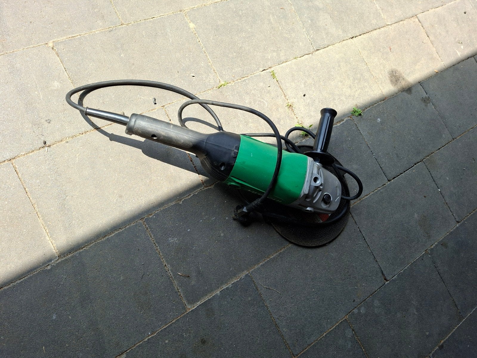 Zgan Hitachi slijptol, Doe-het-zelf en Verbouw, Gereedschap | Slijpmachines, Ophalen, Zo goed als nieuw, Minder dan 700 watt, Haakse handslijpmachine