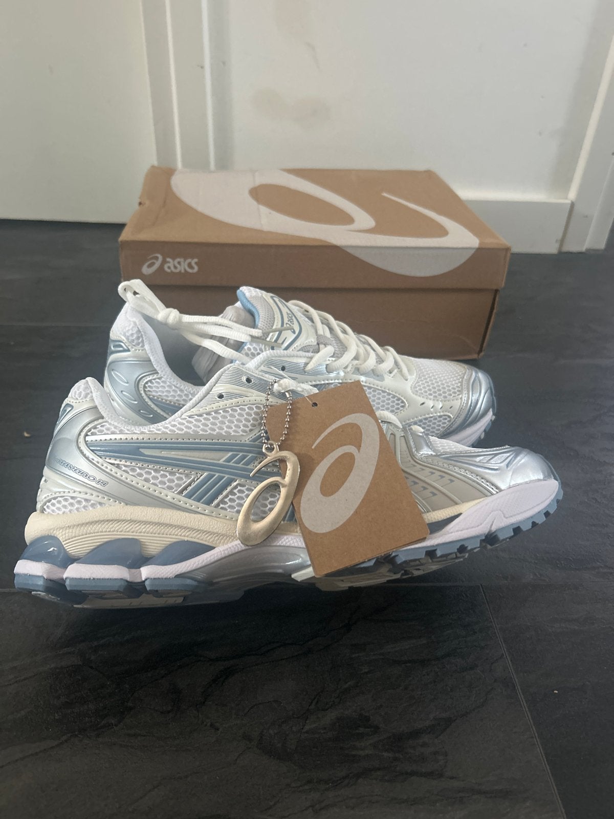 Nieuwe Asics Gel-Kayano 14 - Maat 43 met doos, Ophalen of Verzenden, Nieuw, Wit, Sneakers of Gympen