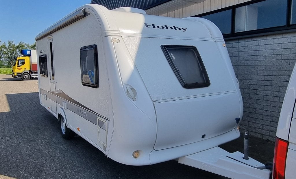 hobby 495 UFE, Caravans en Kamperen, Schokbreker, Rondzit, Hobby, Frans bed