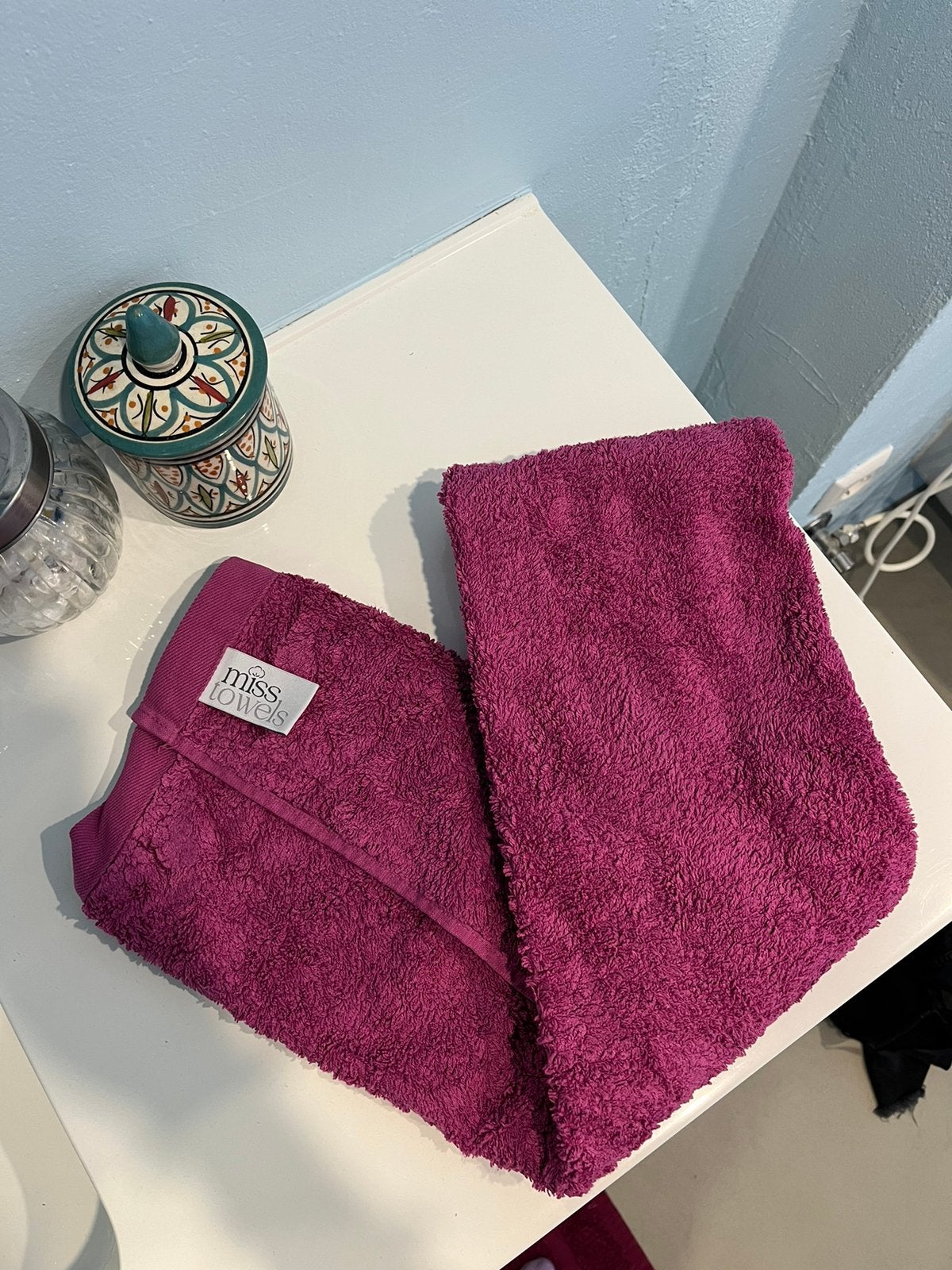 Zes handdoeken fuchsia nooit gebruikt, Huis en Inrichting, Badkamer | Badtextiel en Accessoires, Ophalen of Verzenden, Nieuw, Roze