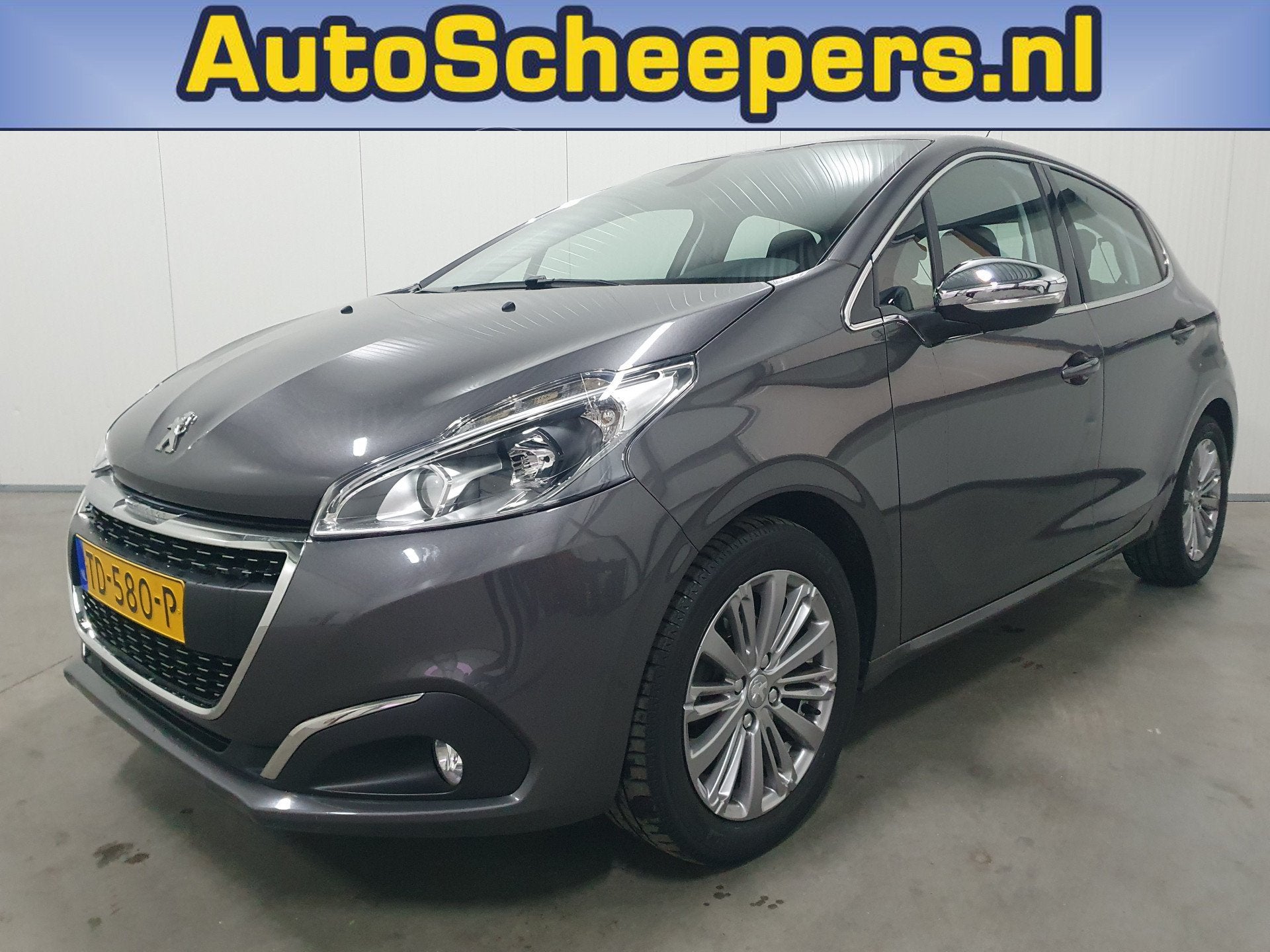 Peugeot 208 1.2 PureTech Allure NAVI/PDC/CARPLAY/TRHAAK/LMV, Auto's, Dealer onderhouden, Stof, Gebruikt, Euro 6