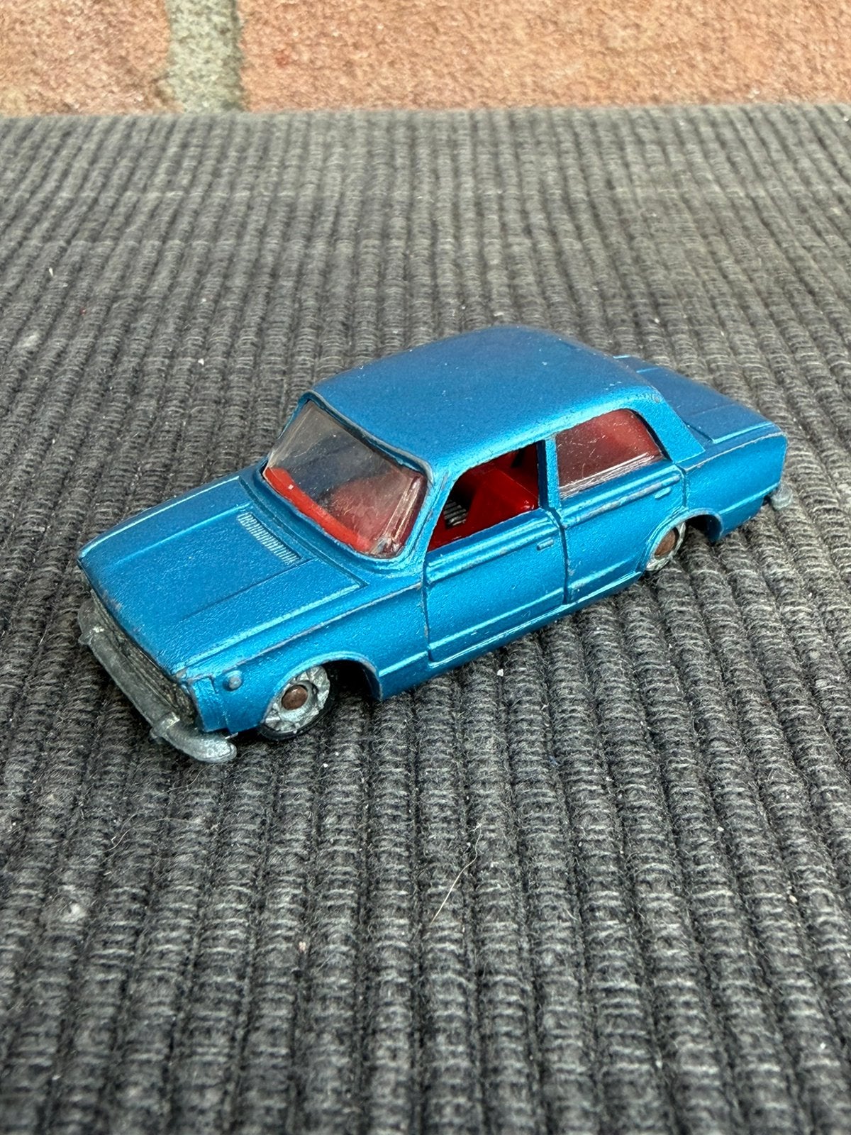 1:66 Penny Fiat 124, Ophalen of Verzenden, Gebruikt, Auto