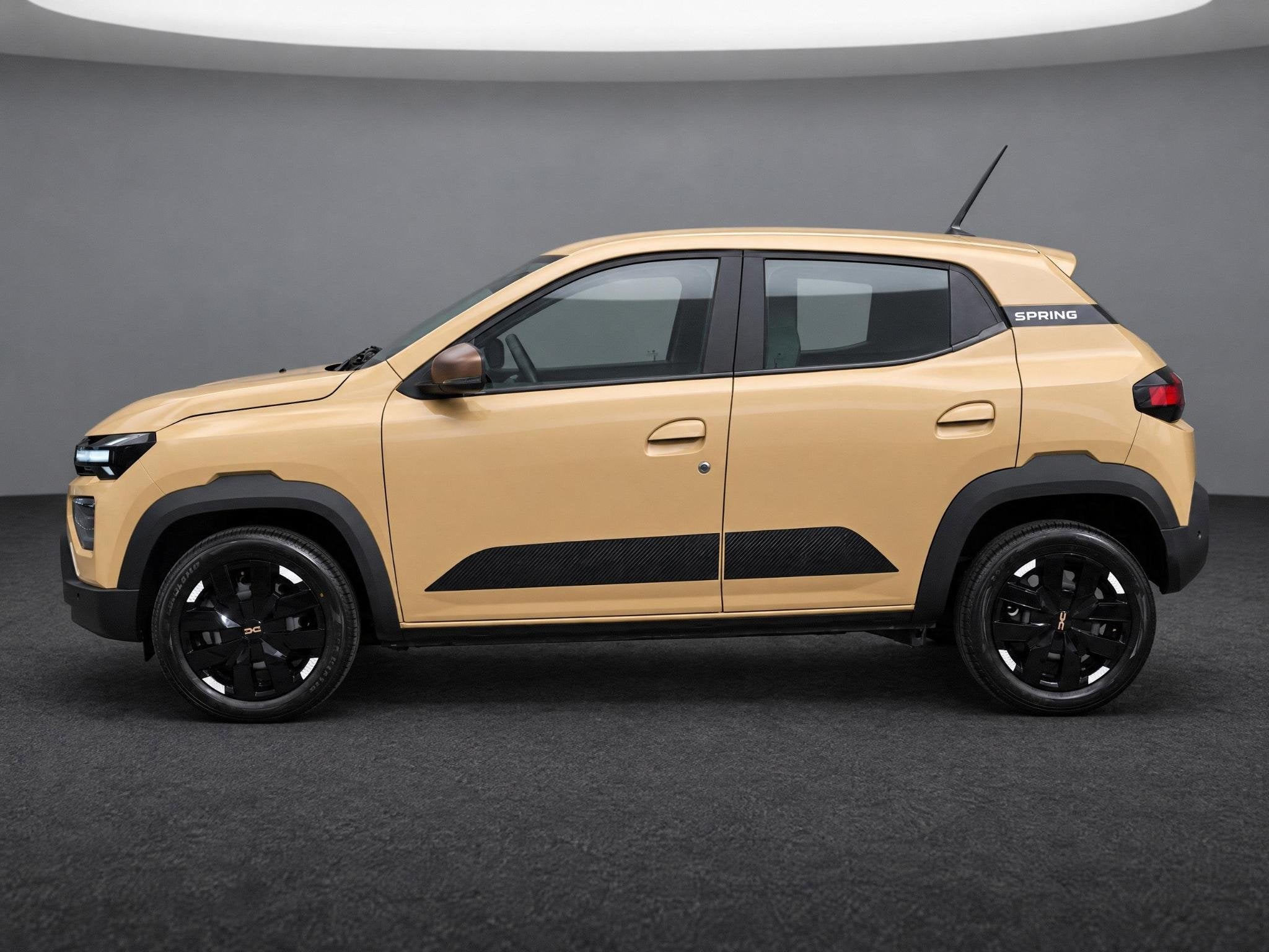 Dacia Spring Extreme 65 26.8 kWh | DC-LADER | CAMERA | NAVI, Auto's, Dealer onderhouden, Gebruikt, Bruin, 4 stoelen