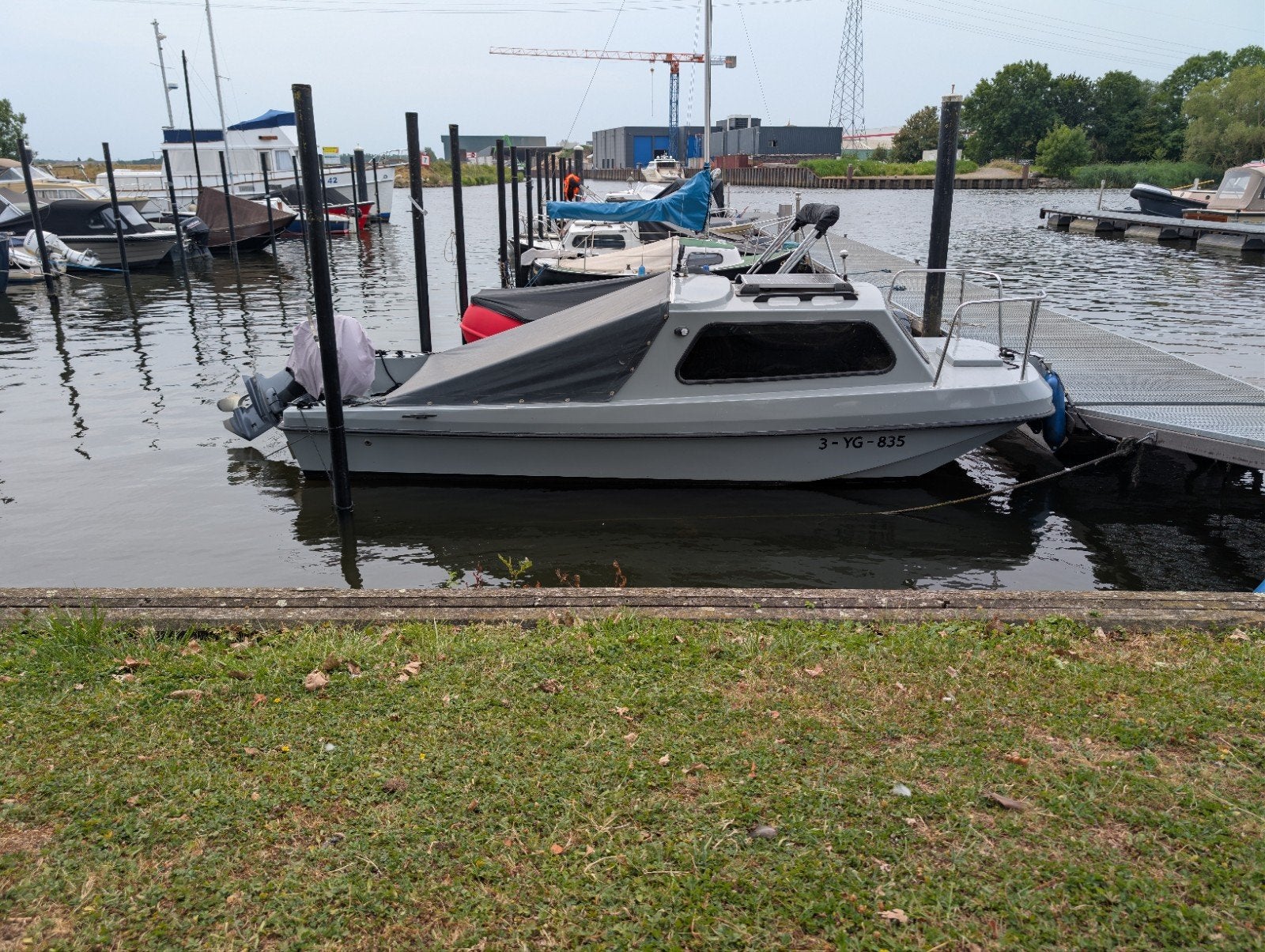 pilot 520 karperboot, Watersport en Boten, Vis- en Consoleboten, Ophalen, Overige merken, Gebruikt, Viertaktmotor