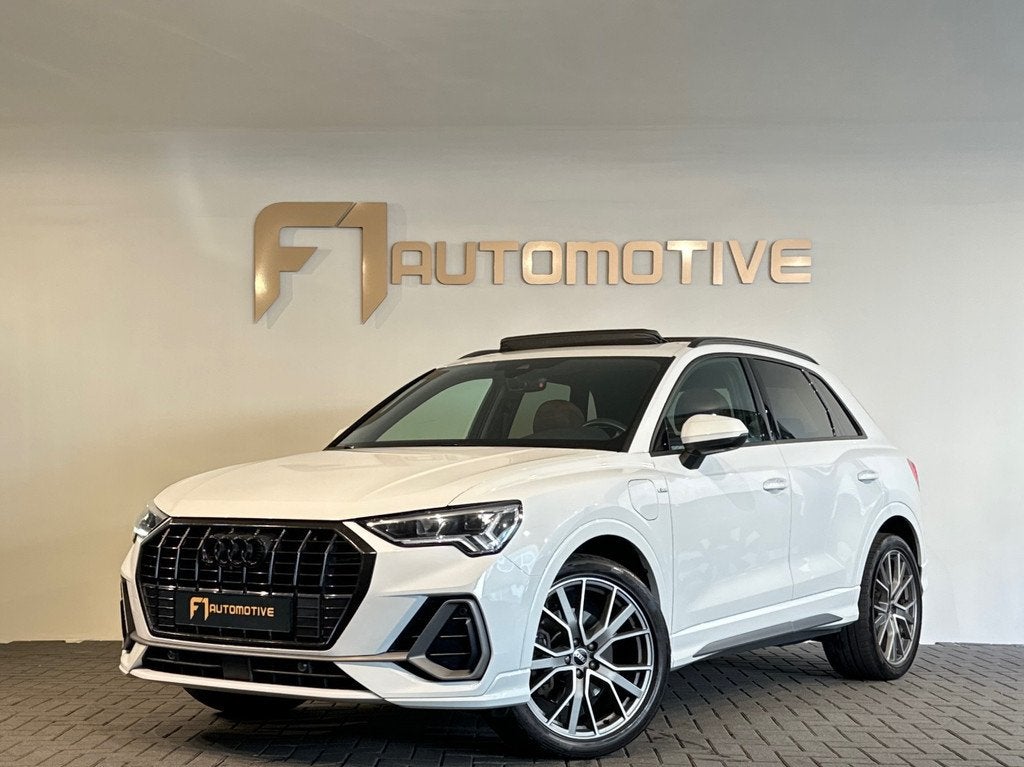 Audi Q3 45 TFSI e Business Edition Pano|Keyless|Leer|Sfeer, Gebruikt, Wit, Hybride Elektrisch/Benzine, Automatische klimaatregeling