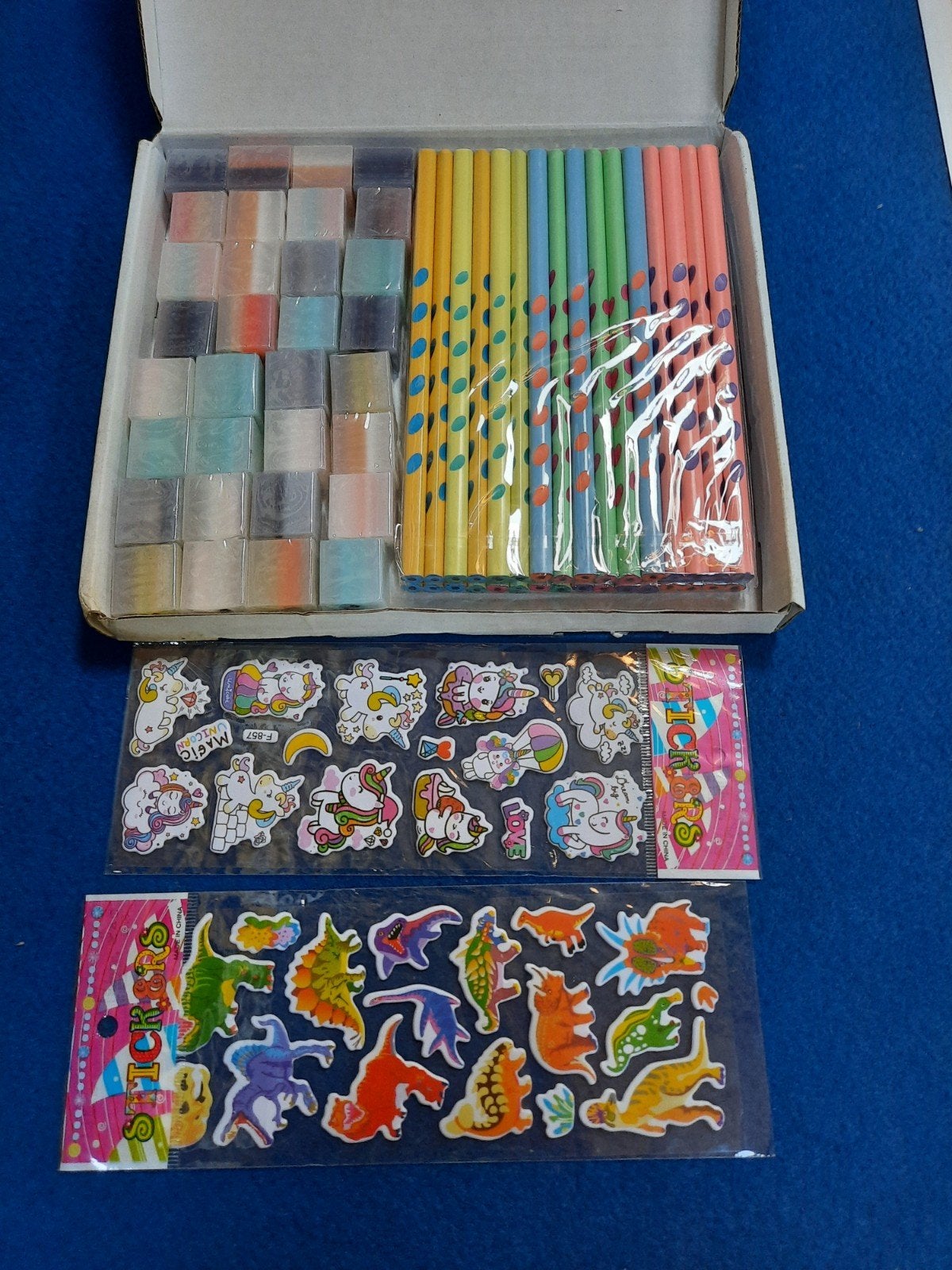 Stickers en potloden set - Eenhoorns, Dieren & Kleurrijk, Ophalen of Verzenden, Nieuw, Stickers en Plaatjes