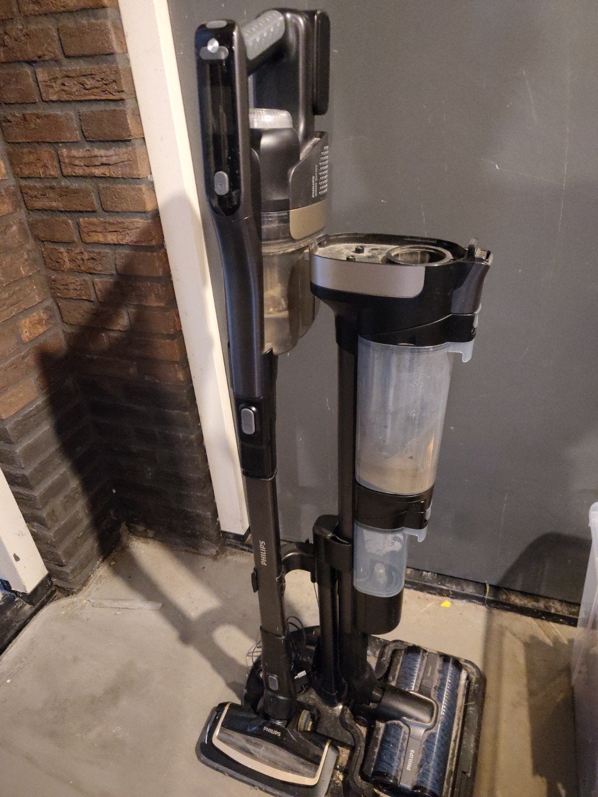 Philips AquaTrio 9000 AquaSpin deels defect