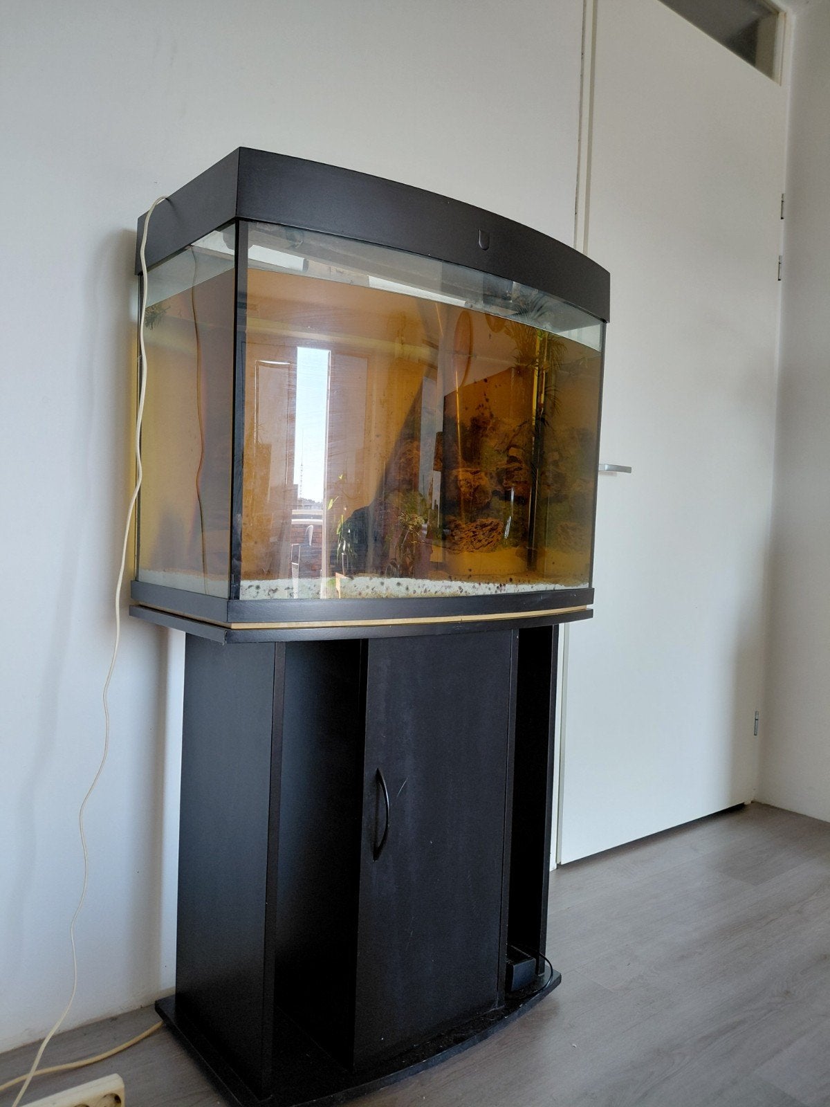 aquarium met pomp, geen verwarming moet nieuwe lamp in., Ophalen, Pomp, Zo goed als nieuw, Leeg aquarium