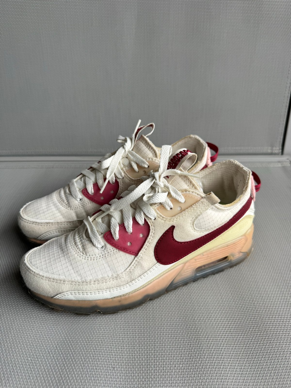Nike Air Max 90 Terrascape - Pommegrenate - 40,5, Ophalen of Verzenden, Gedragen, Overige kleuren, Sneakers of Gympen