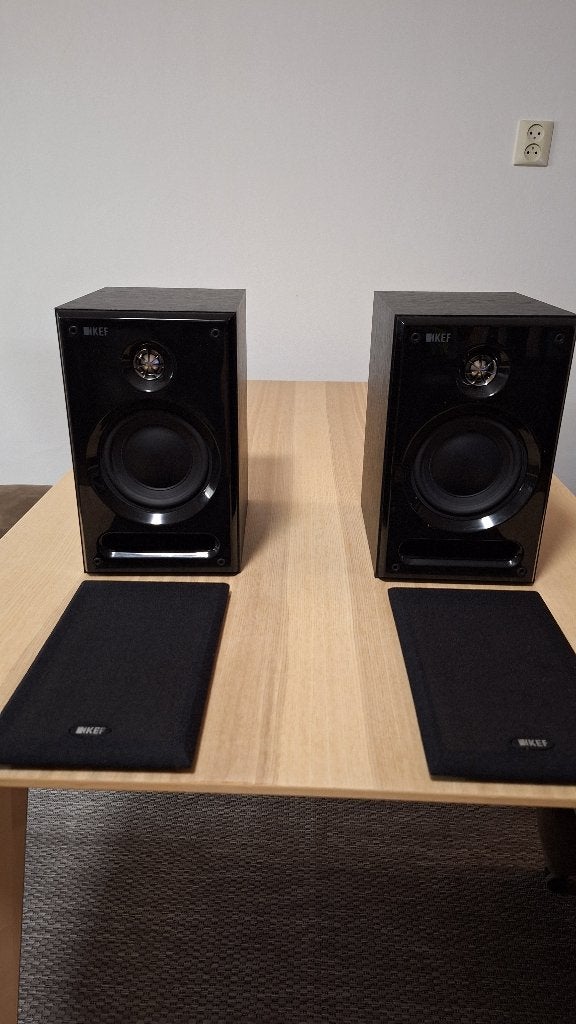 KEF C3 speakers / boekenplank luidsprekers – 8Ω – zwart, Ophalen, Inclusief muurbeugels, Zo goed als nieuw, 60 tot 120 watt