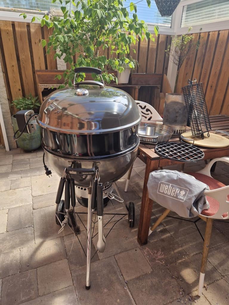 Weber Master Touch 57 Gourmet smoke met spit rotisserie, Tuin en Terras, Ophalen, Zo goed als nieuw, Weber, Met accessoires