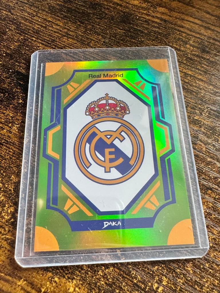 Real Madrid Team Logo 58/199, Verzamelen, Sportartikelen en Voetbal, Ophalen of Verzenden, Zo goed als nieuw, Buitenlandse clubs