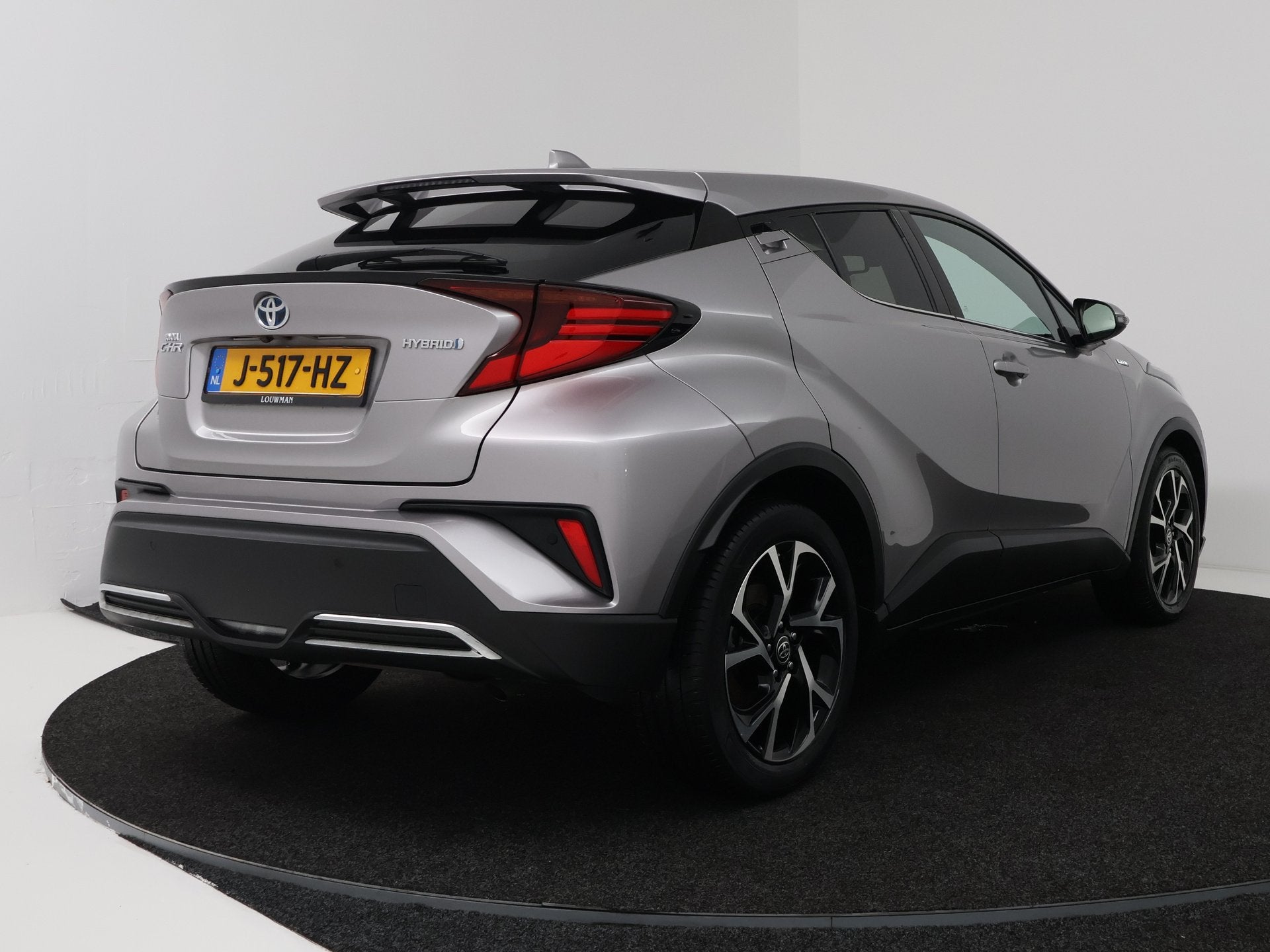 Toyota C-HR 2.0 Hybrid First Edition | Navigatie | PDC |, Stof, 4 cilinders, Automatische klimaatregeling, Origineel Nederlands