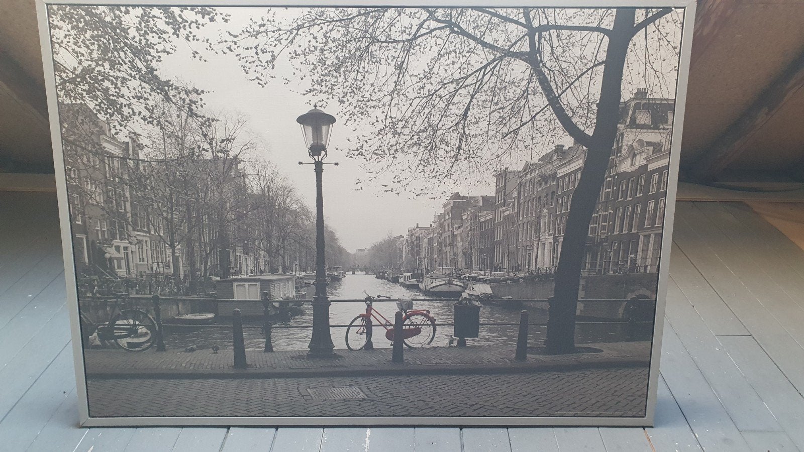 Groot schilderij Amsterdam gracht met rode fiets, Ophalen