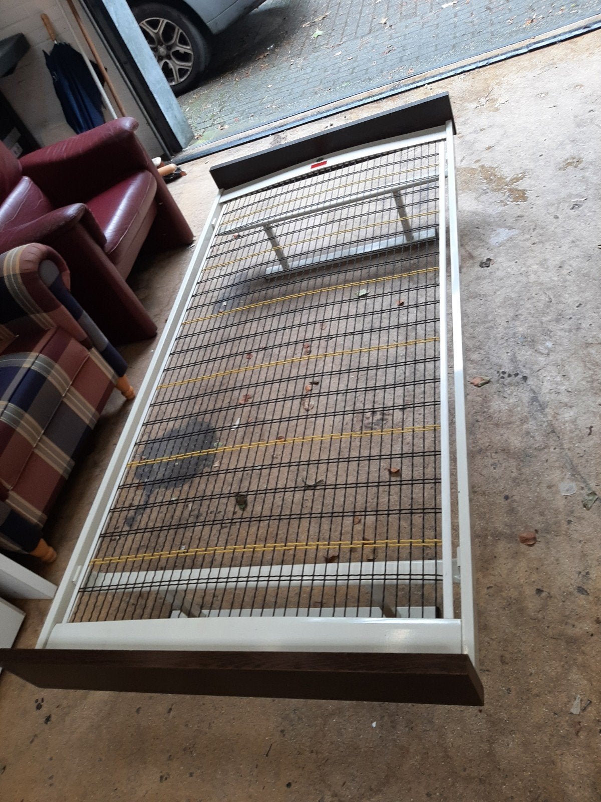Eenpersoonsbed met slaapvlakmat - 90 x 190 cm, Huis en Inrichting, Slaapkamer | Bedden, Ophalen, Gebruikt, 90 cm, Eenpersoons