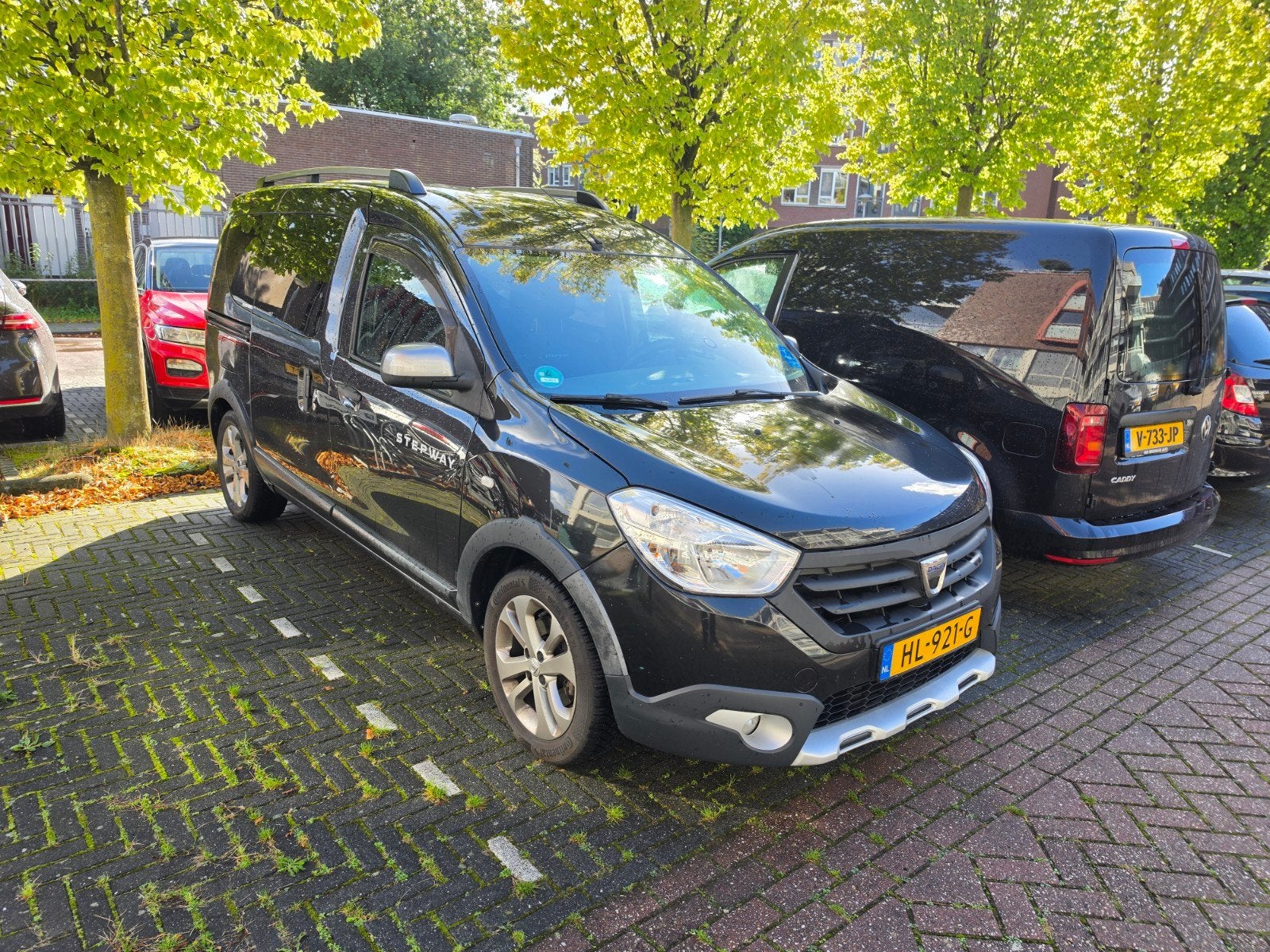 Dacia Dokker 1.2 TCE 115 Stepway 2015 Zwart, Auto's, Voorwielaandrijving, 4 cilinders, Zwart, Origineel Nederlands