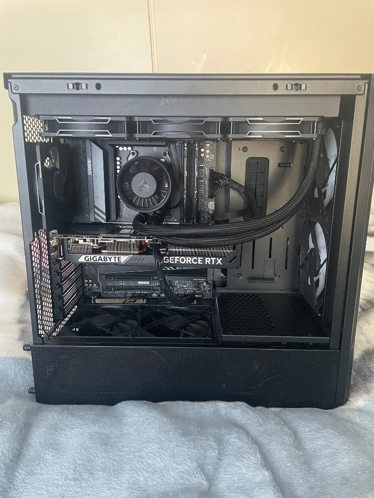 Gaming PC / Ryzen 7 7800X3D + RTX 5070, Ophalen, Zelf gebouwde pc, Nieuw, AMD Ryzen 7