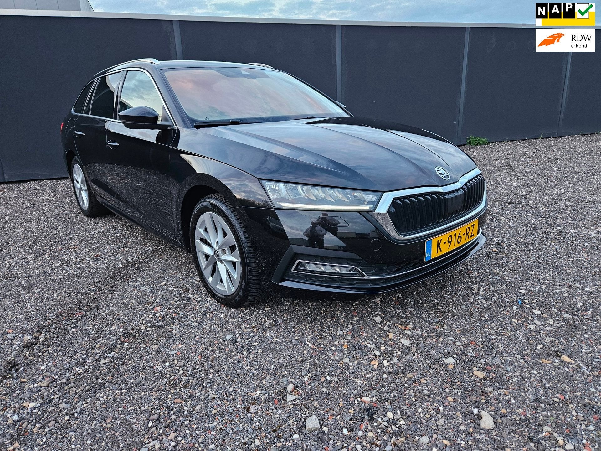 Skoda Octavia Combi 1.5 e-TSI Business Edition Plus AUTOMAAT, Euro 6, 4 cilinders, 150 pk, 1283 kg