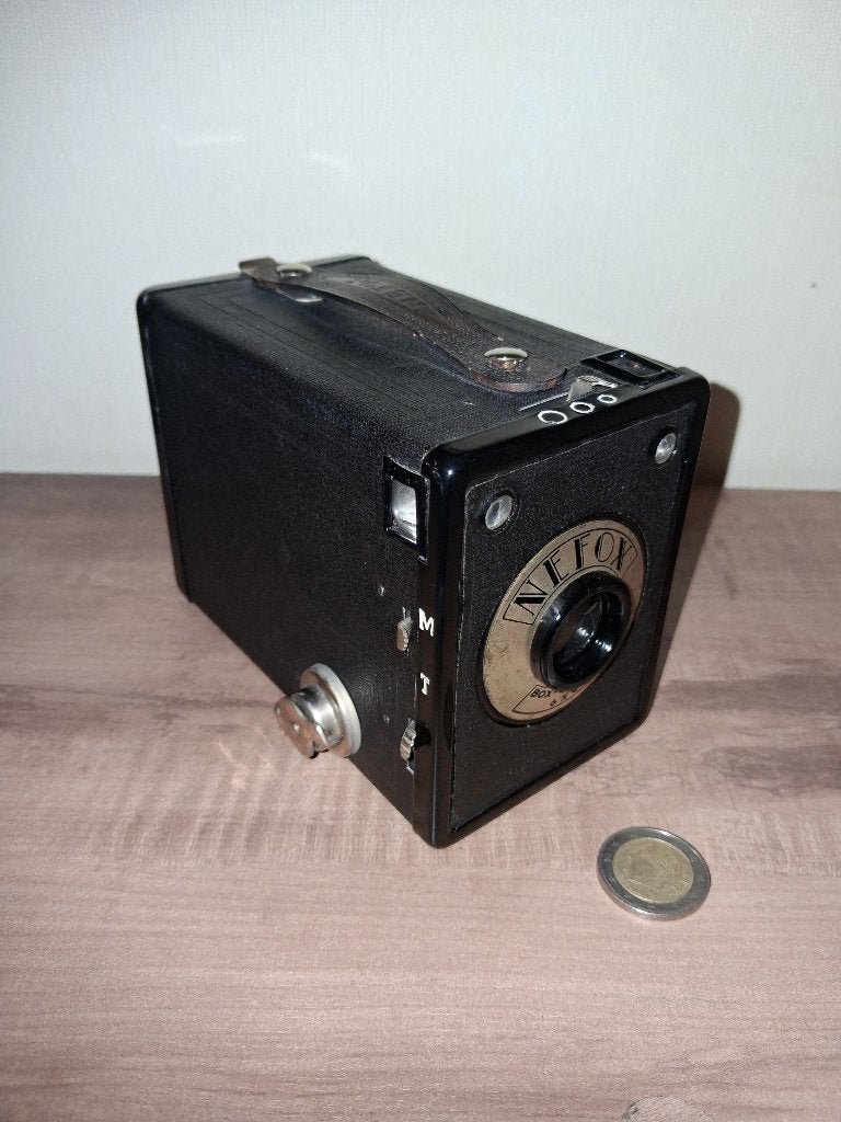 Zeldzame Nefotaf Nefox boxcamera 6x9 – Nederlands 1949/1950, Ophalen of Verzenden, Compact, Overige Merken