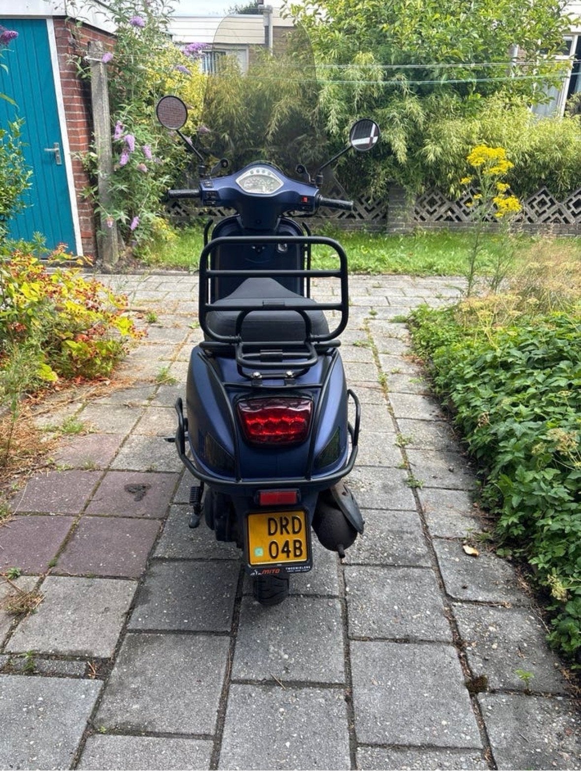 Blauwe scooter met windscherm en bagagerek, Ophalen, Gebruikt, Benzine, Overige merken