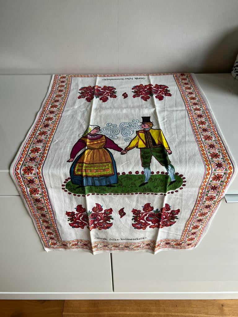 Vintage Noors Folklore Kvinnearbeid Theedoek 1960, Ophalen of Verzenden, Gebruikt, Theedoek of Handdoek