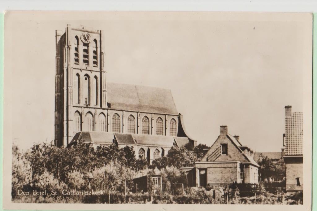 Den Briel (ZH) St. Catharijnekerk ca. 1960, Verzamelen, Verzenden, 1940 tot 1960, Ongelopen, Zuid-Holland