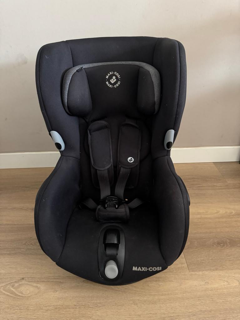 ( 2 stuks !!) Maxi-Cosi Axiss Autostoel 9-18 kg - Zwart, Autogordel, Verstelbare rugleuning, 9 t/m 18 kg, Ophalen of Verzenden