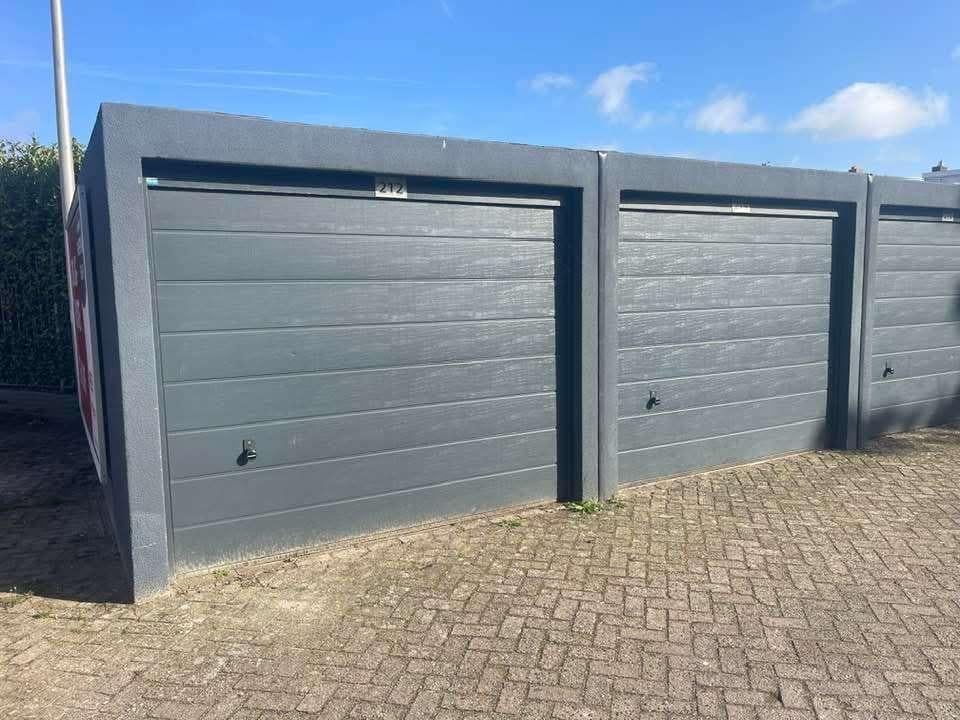 Opslagruimte / Garagebox te Huur Teteringesedijk Breda, Auto diversen
