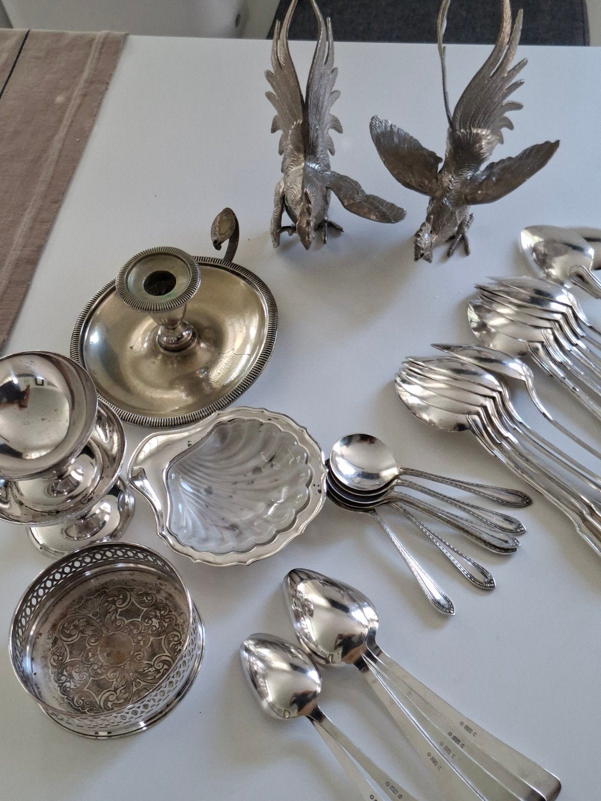 Verzilverde collectie: lepels, kandelaar, tafelversiering, Antiek en Kunst, Ophalen