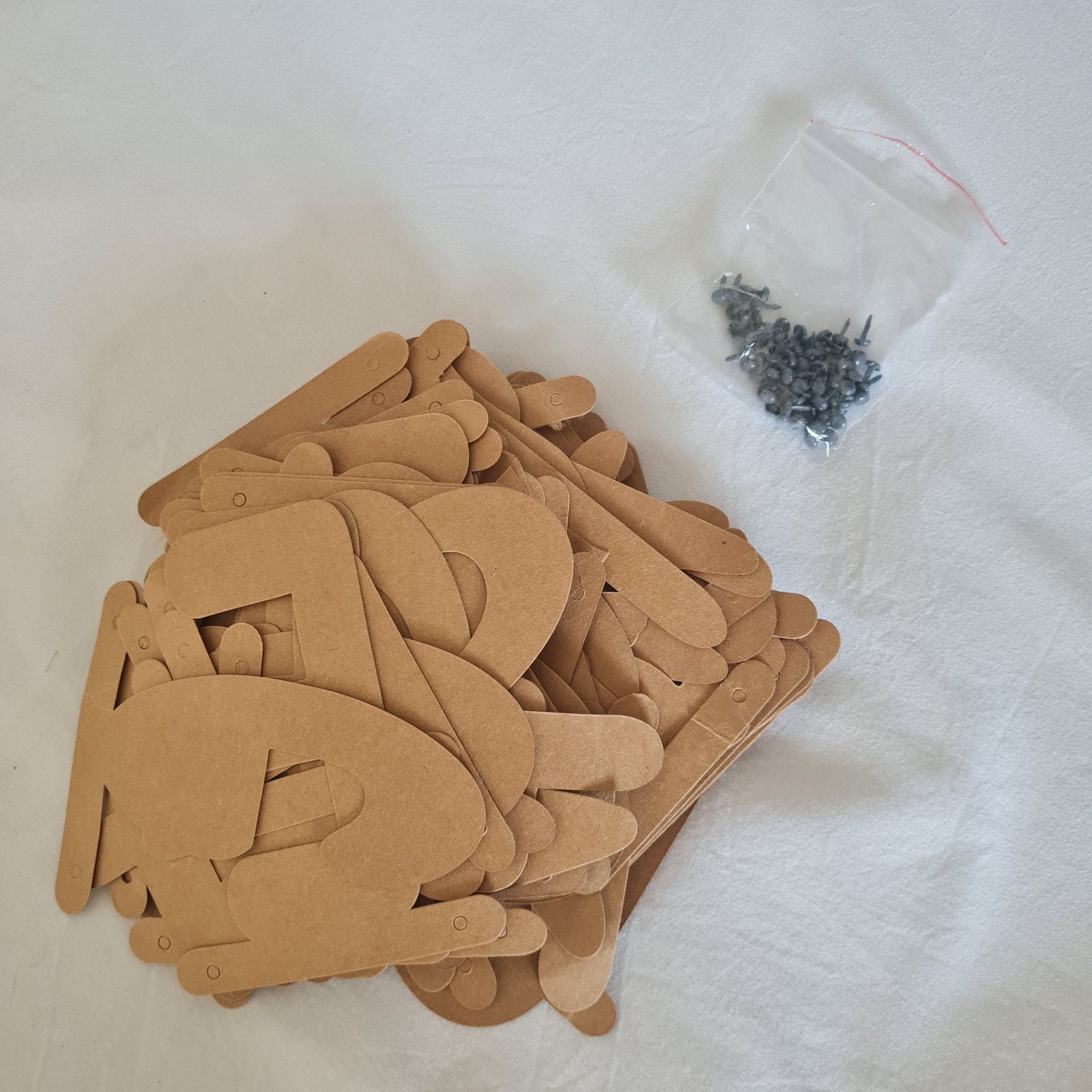Knutselmateriaal: maak je eigen slinger, Hobby en Vrije tijd, Dieren, Nieuw, Ophalen of Verzenden, Papier of Karton