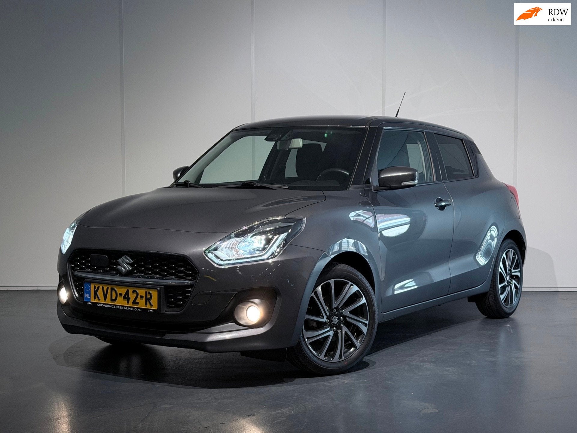 Suzuki Swift 1.2 Style Smart Hybrid /Clima/ACC/Keyless/LED/C, Stof, Gebruikt, Euro 6, 4 cilinders