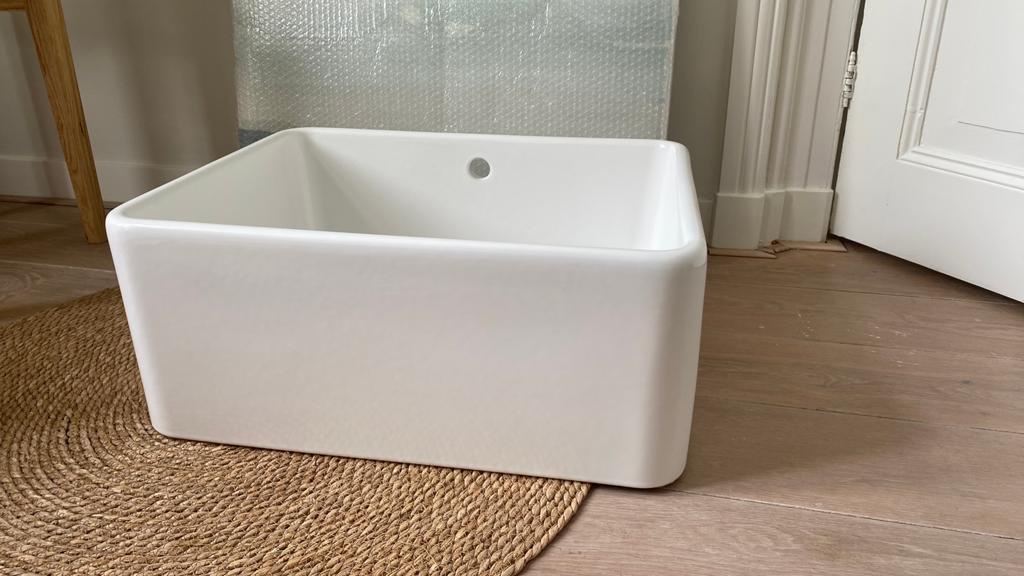 Grote porseleinen nieuwe spoelbak te koop met toebehoren, Ophalen, Nieuw