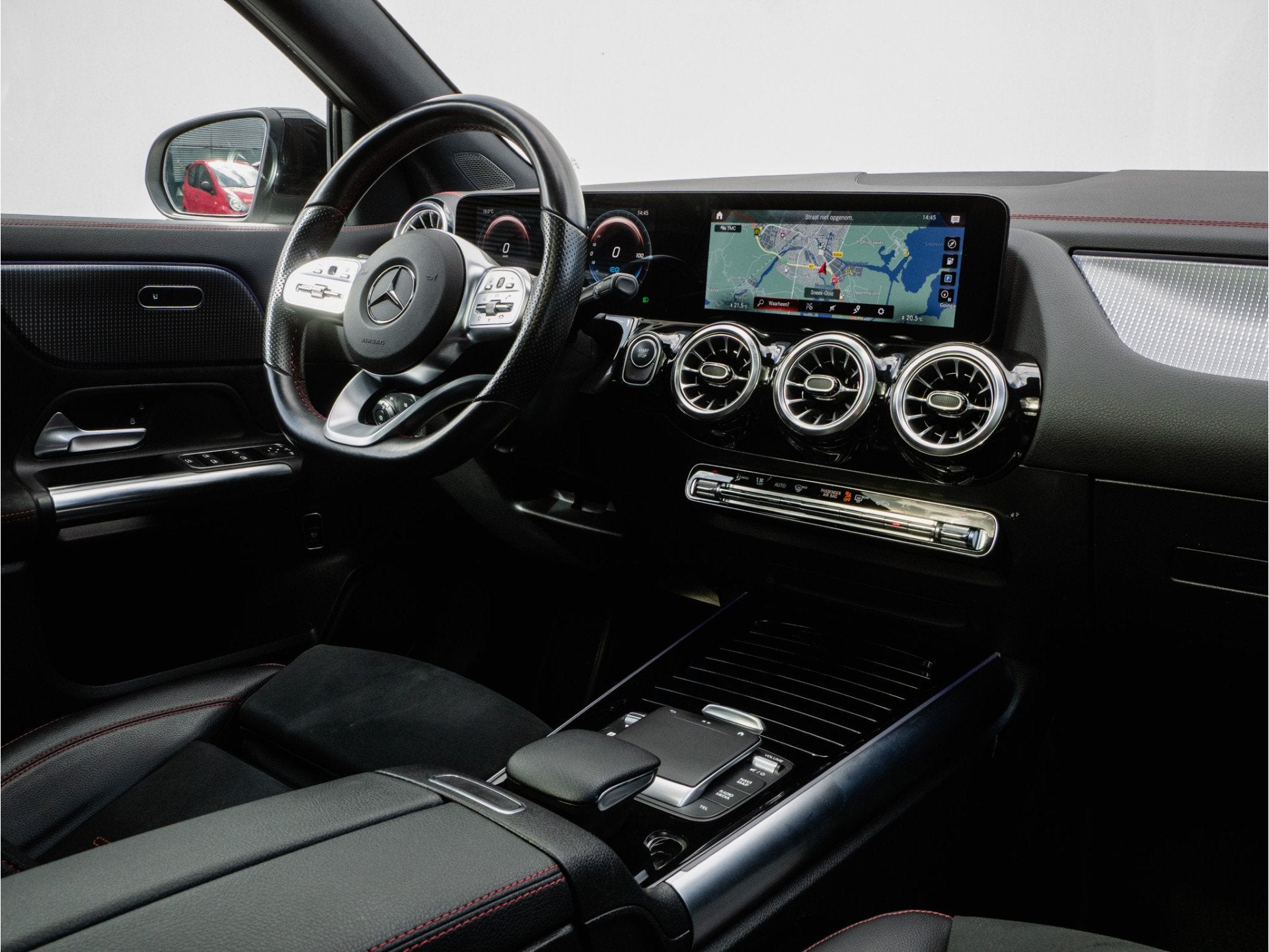Mercedes-Benz EQA 250 Business Solution AMG 67 kWh Elek. pan, Auto's, 1940 kg, Gebruikt, Met garantie (alle), Leder en Stof