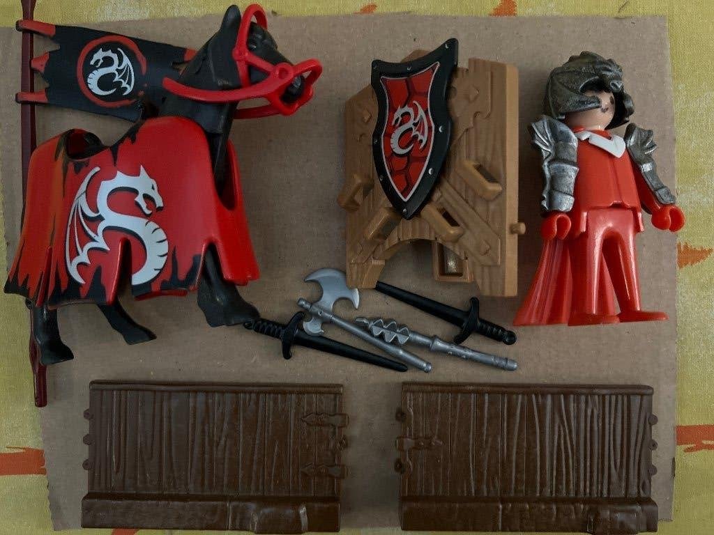 Playmobil paard met ridder, vlag en schild, Ophalen of Verzenden, Gebruikt