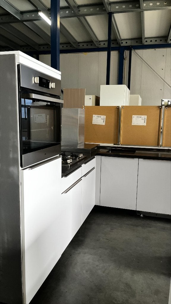 Keuken Compleet met APP 120Keukens op voorraad Nr. 2983