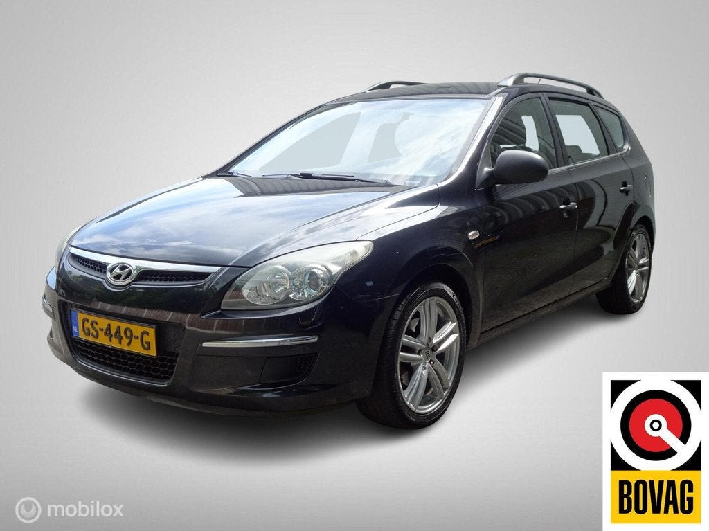 Hyundai i30 CW 1.4i Blue Dynamic Nieuwe Apk, Voorwielaandrijving, Gebruikt, 1396 cc, Zwart
