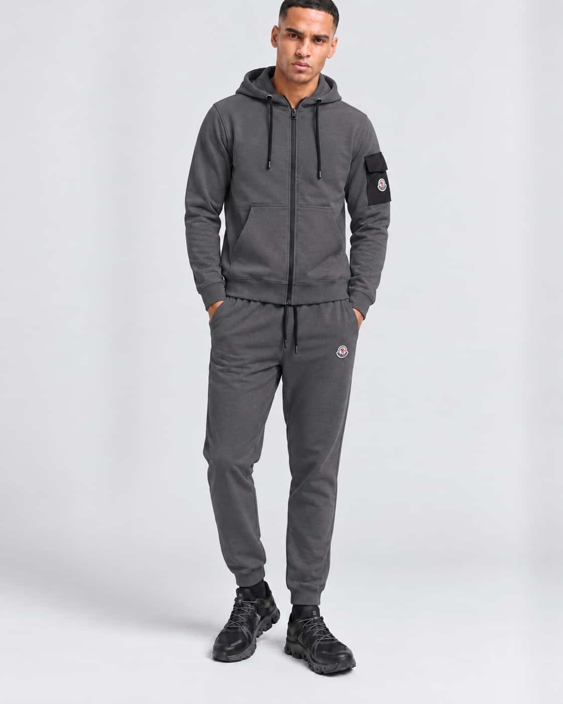 Foto 8 van Under Armour On Cloud Moncler Stone Parajumpers