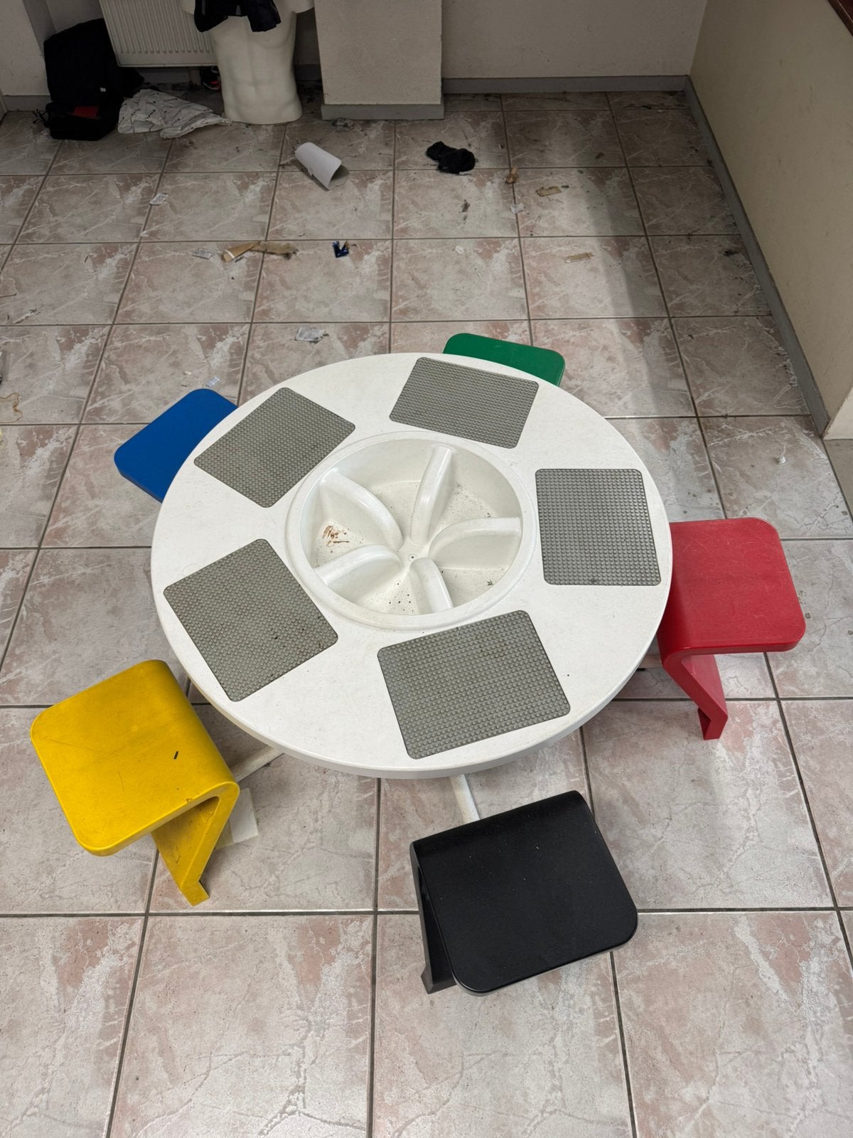 Lego tafel 5 personen, Ophalen, Gebruikt