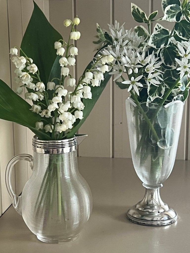ROOMKAN EN LEPELVAASJE DRAADGLAS MET ZILVEREN MONTUREN, Verzenden, Zilver