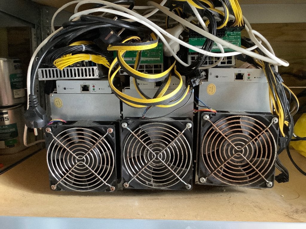 Antminer X3 3 stuks met voeding, Computers en Software, Ophalen of Verzenden, Gebruikt, Minder dan 2 Ghz, Bitmain