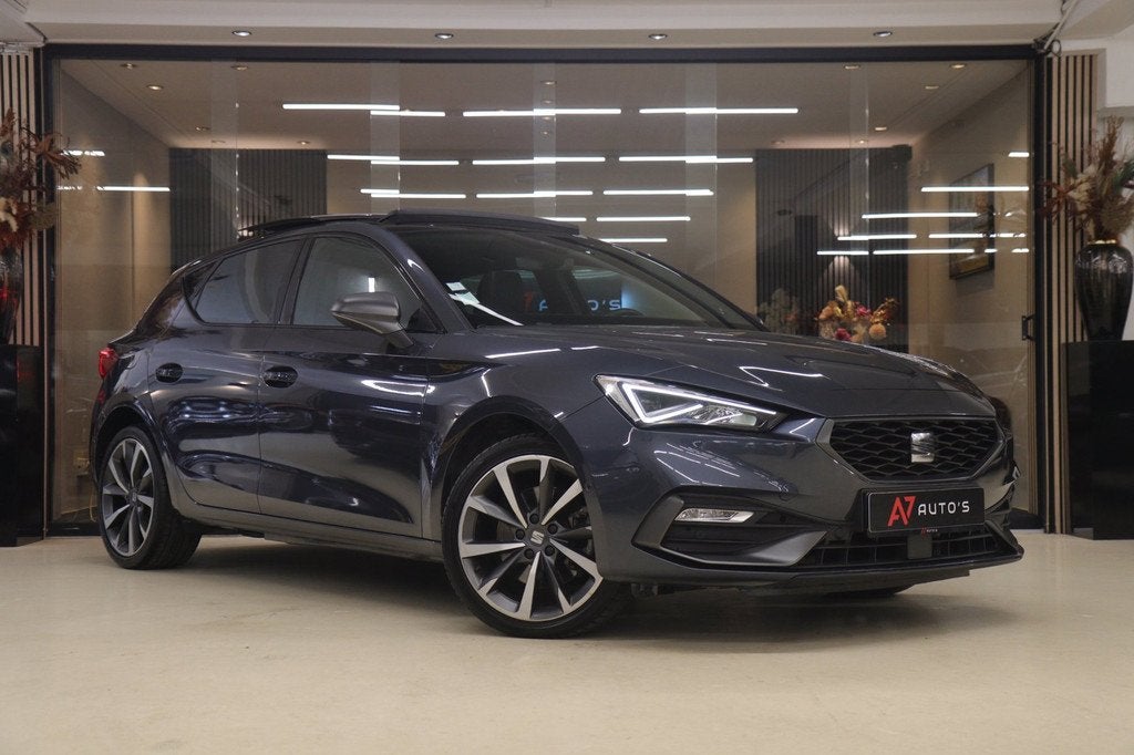 Seat Leon 1.4 TSI eHybrid FR PANO/CARPLAY/MEM/ACC/STUURVER/V, Stof, Gebruikt, 150 pk, Leon