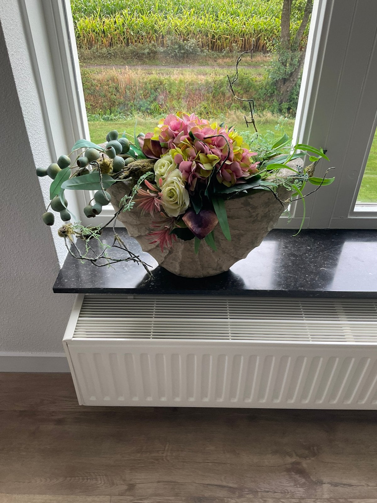 Boeket met zijden hortensia’s en rozen, enz., Huis en Inrichting, Ophalen, Zo goed als nieuw
