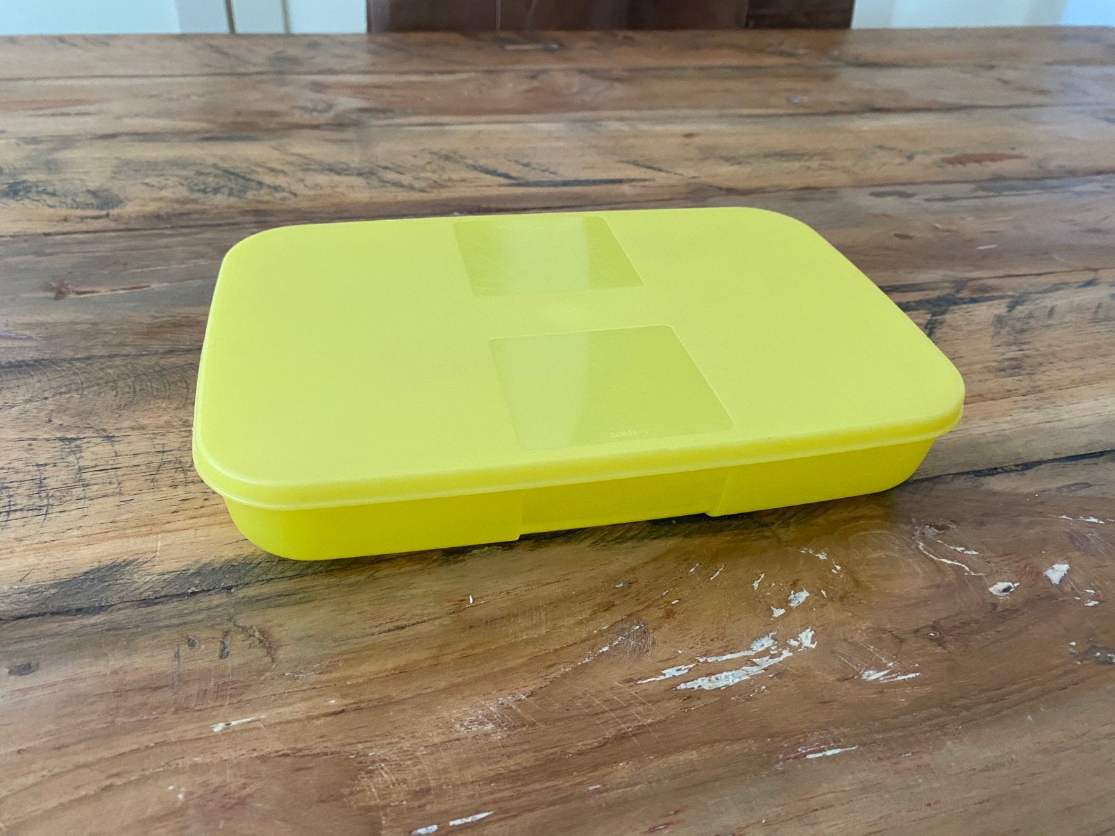 Tupperware bakje 630 ml, Ophalen of Verzenden, Geel, 630 ml, Bak of Kom
