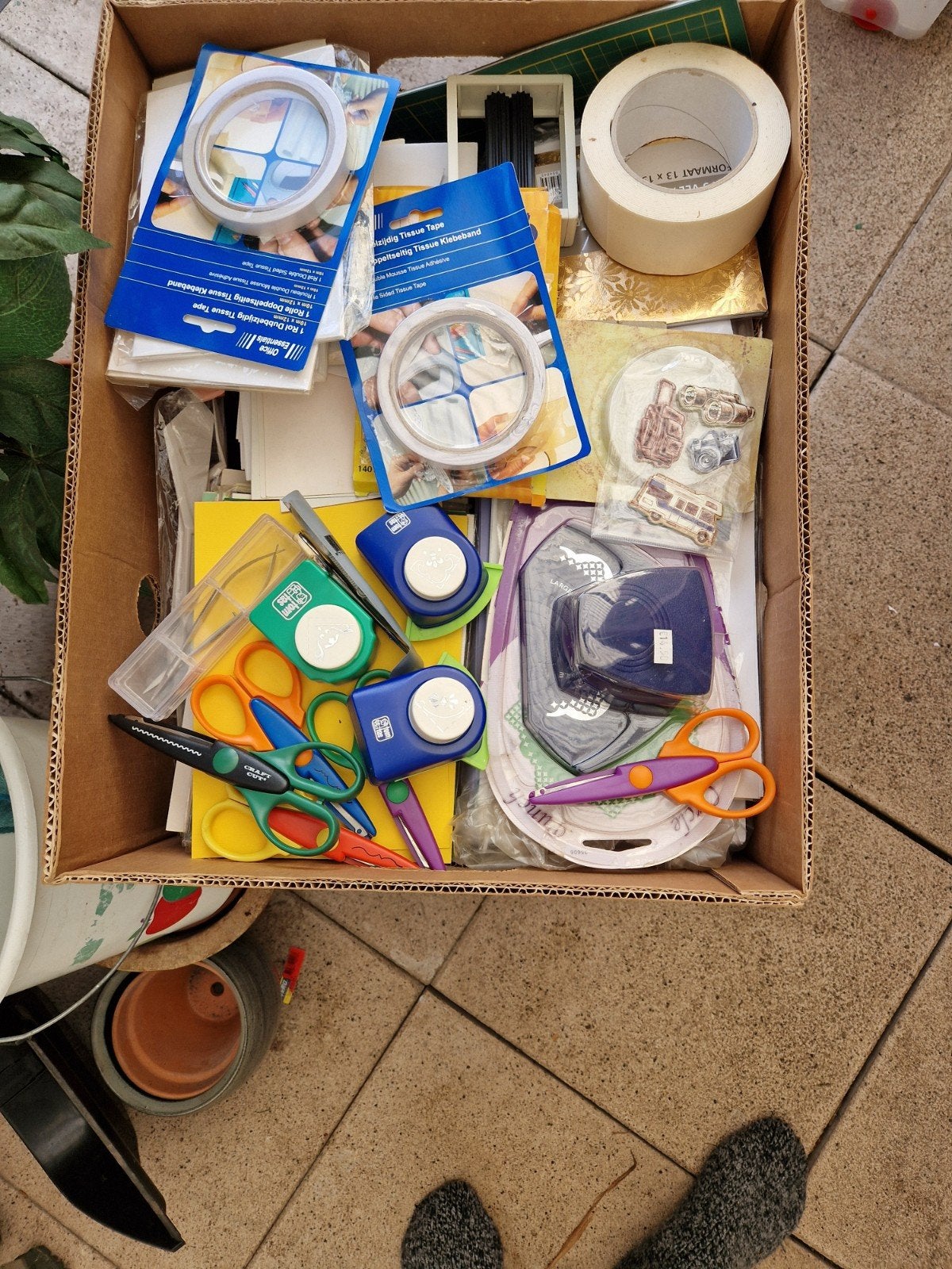 Grote doos vol knutselspullen en gereedschap diversen dozen, Ophalen, Overige thema's, Meerkleurig, Kunststof